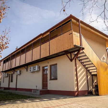 Aqua Thermal Apartmanhaz Ii. * Püspökladány